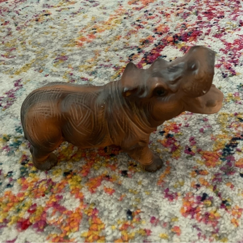 Porcelain (?) Hippo Knick-Knack, made in Japan - Picture 6 of 11